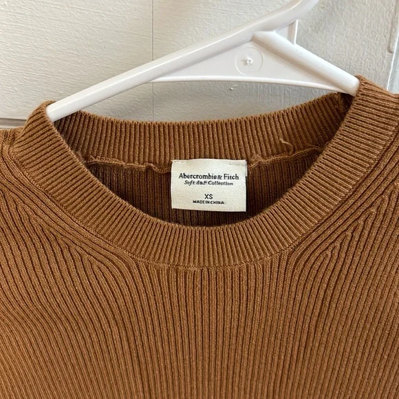 Abercrombie brown long sleeve knit top - Picture 2 of 2